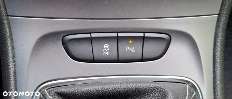 Opel Astra 1.4 T Elite - 24