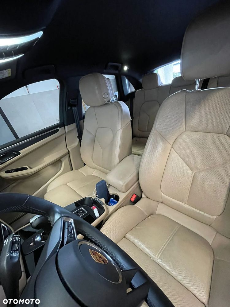 Porsche Macan Standard - 14