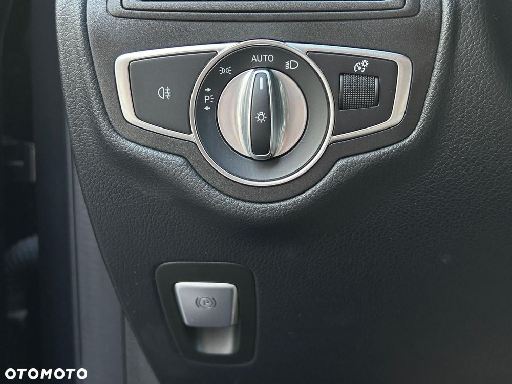Mercedes-Benz GLC 300 e 4-Matic Business Edition - 22