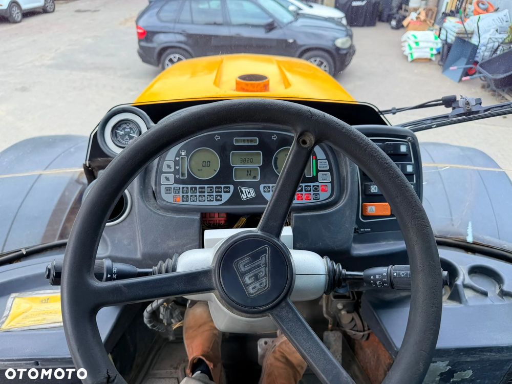 JCB Fastrac 3220 - 19