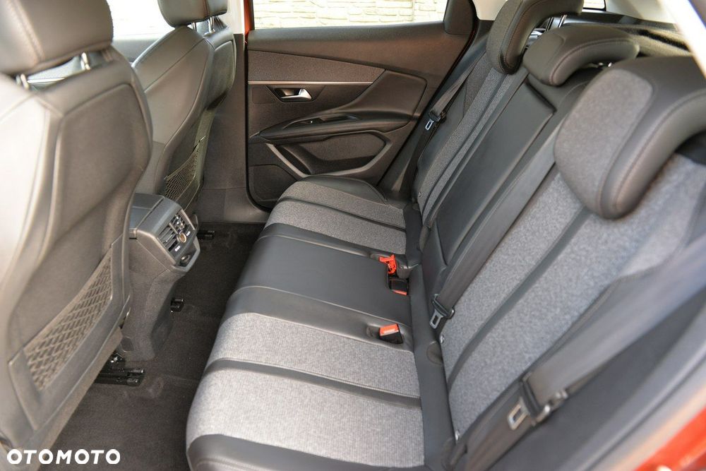 Peugeot 3008 2.0 BlueHDi Allure S&S - 10
