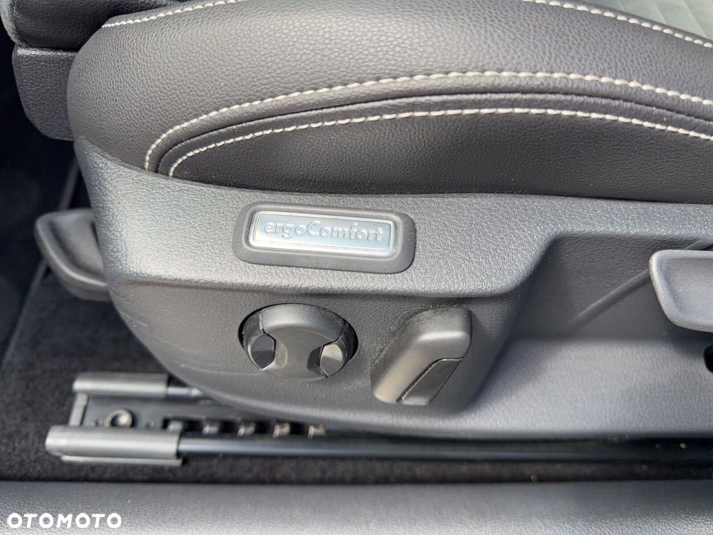 Volkswagen Passat Variant - 12