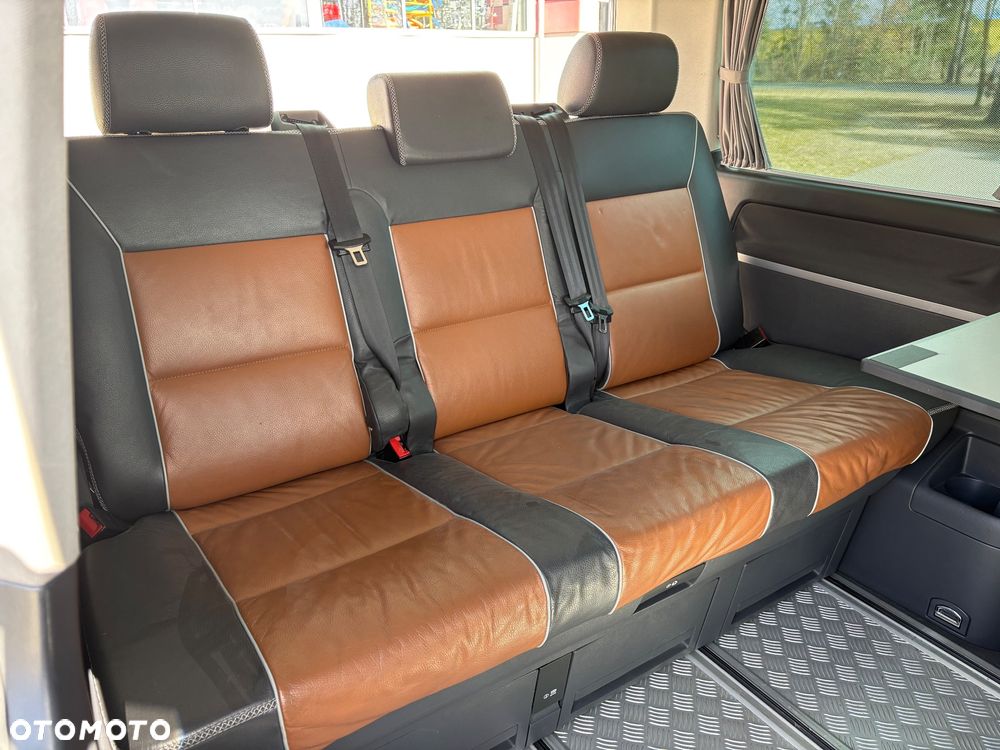 Volkswagen Multivan - 20