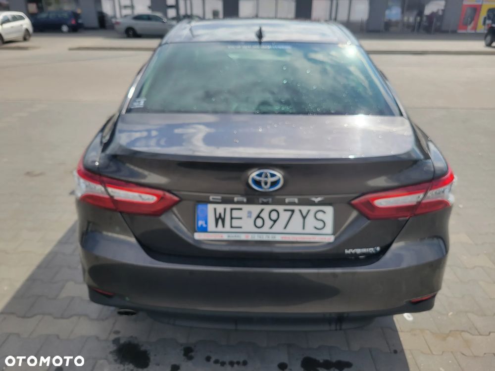 Toyota Camry 2.5 Hybrid Executive CVT - 2