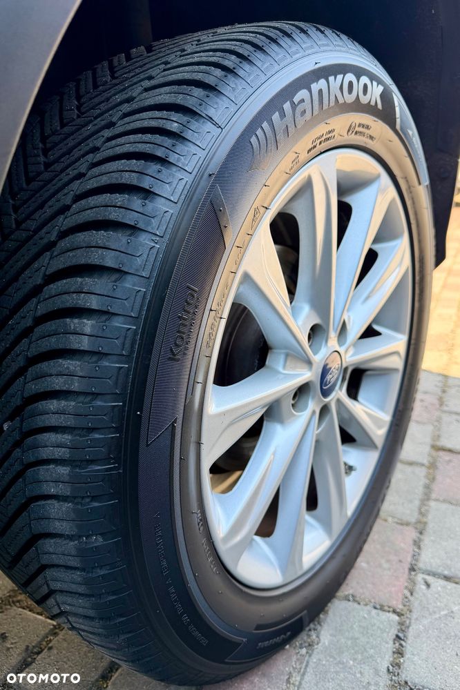 Ford Kuga 1.5 EcoBoost 2x4 Titanium - 28