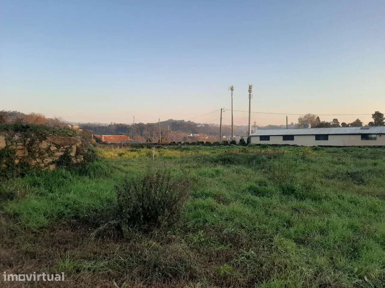Terreno em Vila de Cucujães, Oliveira de Azeméis - Grande imagem: 3/5