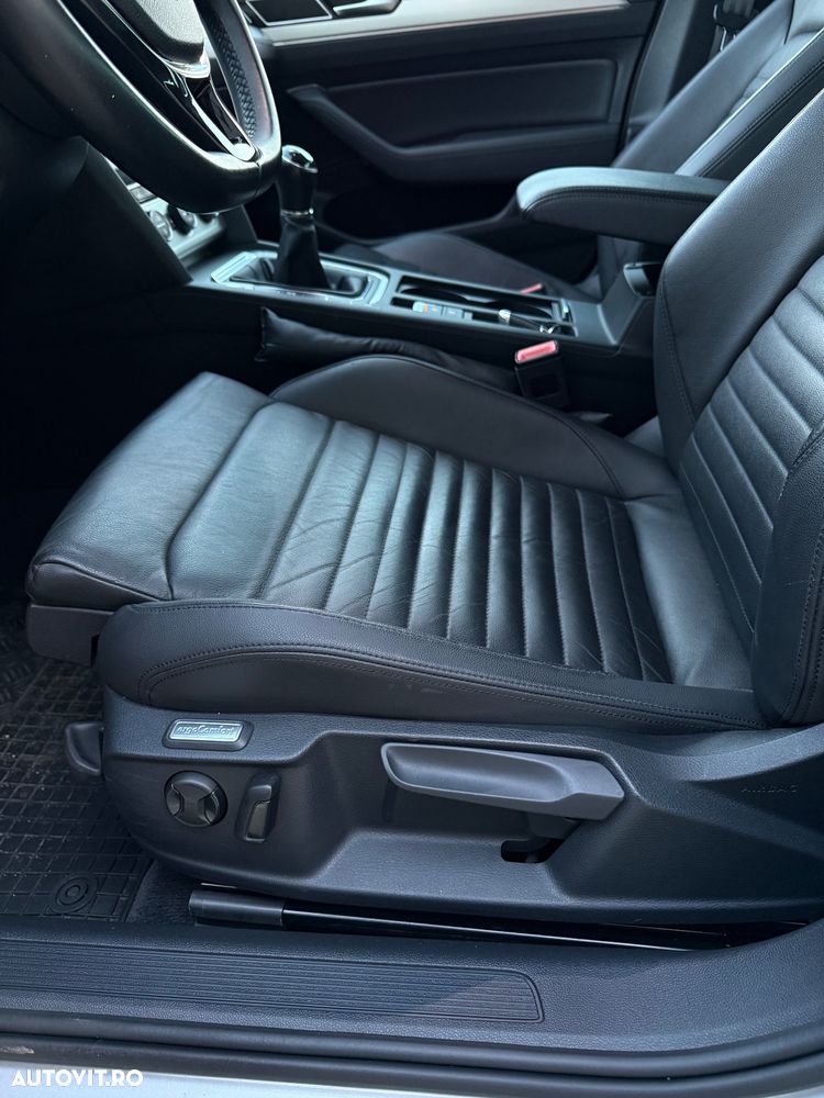 Volkswagen Passat 2.0 TDI Trendline - 14