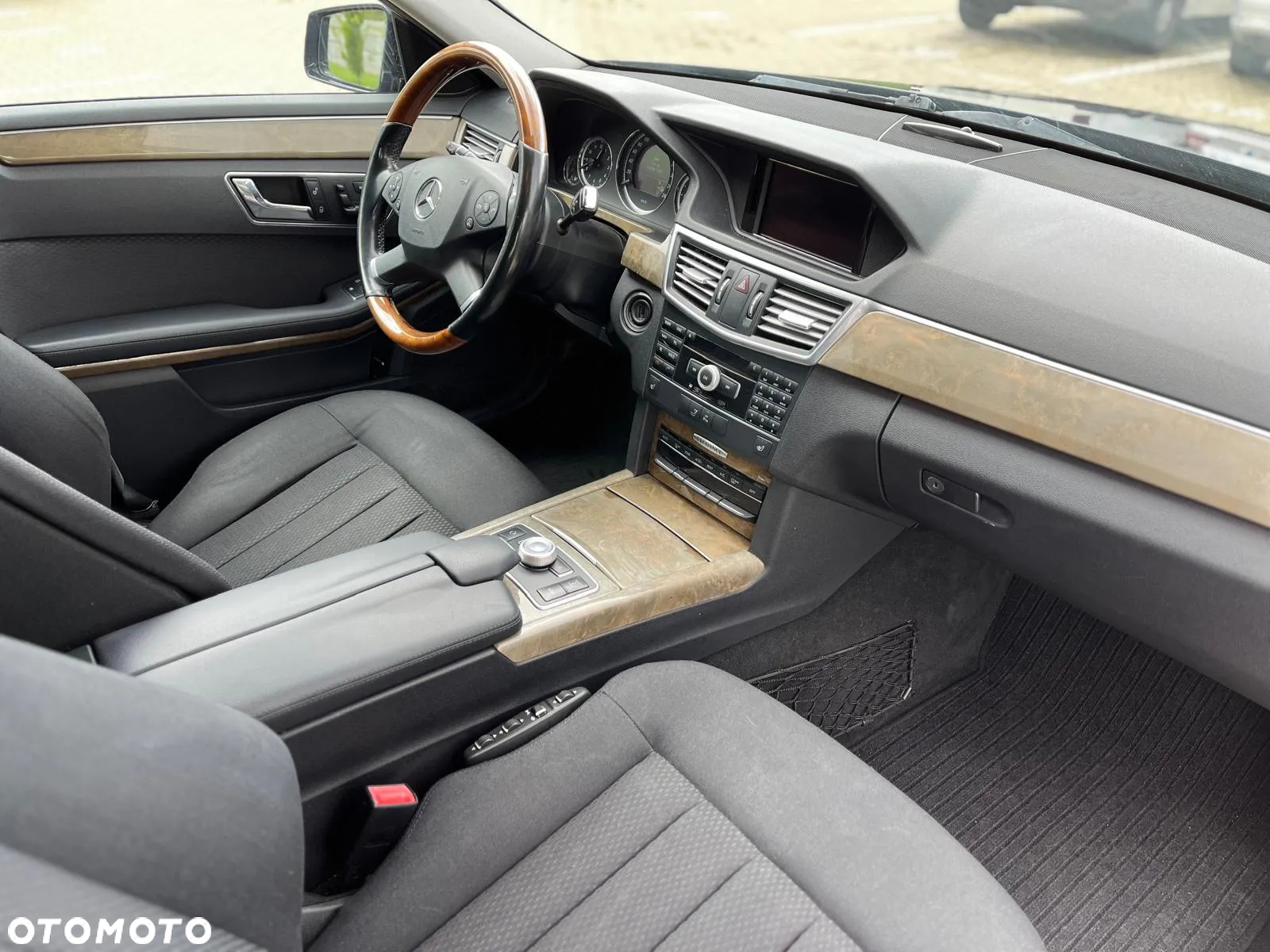 Mercedes-Benz Klasa E 350 T CDI DPF BlueEFFICIENCY 7G-TRONIC Elegance - 7
