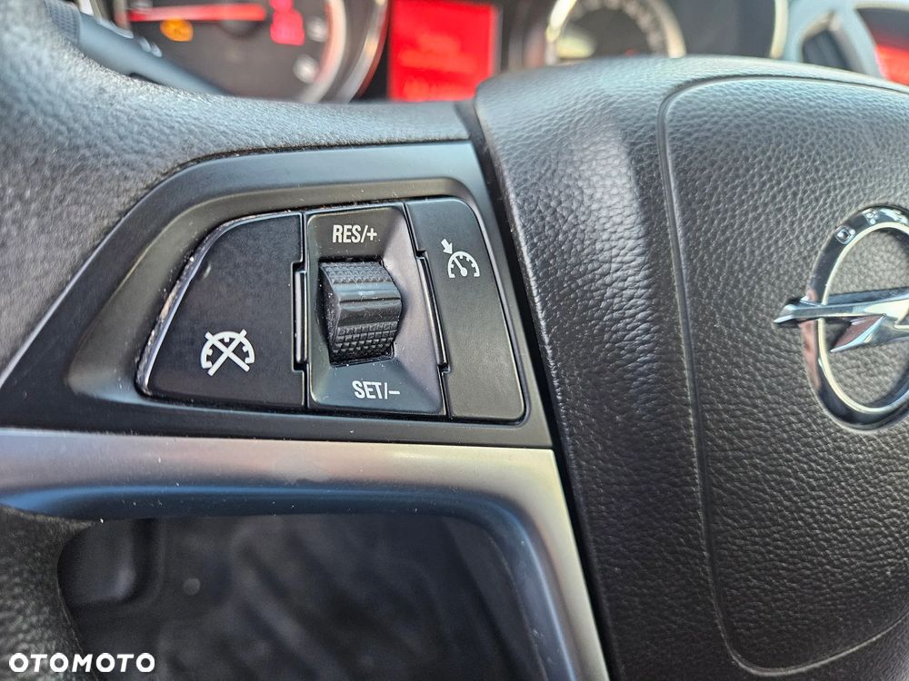 Opel Astra 1.4 Turbo - 26