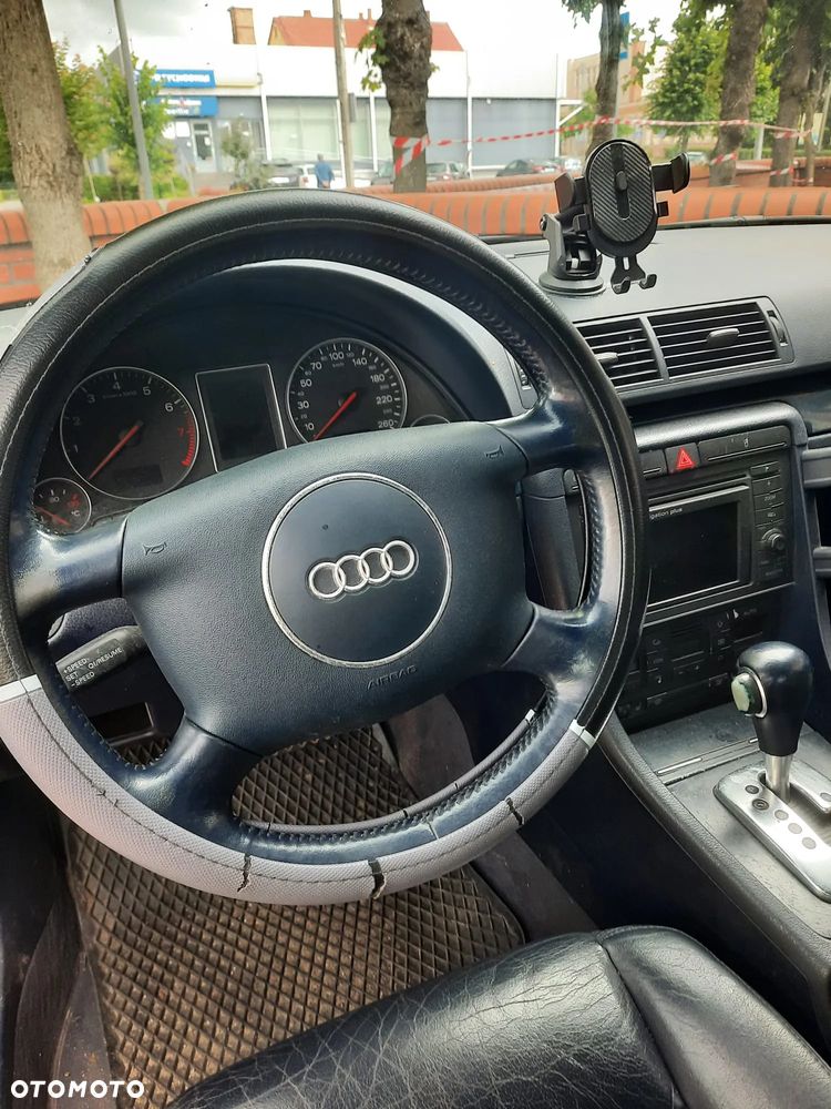 Audi A4 Limousine - 6