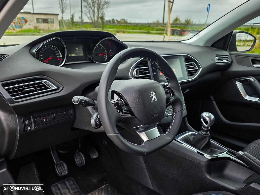 Peugeot 308 SW 1.5 BlueHDi Style - 21