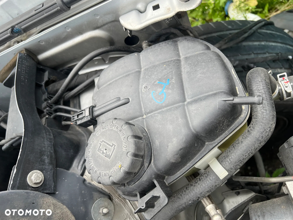 MERCEDES X164 W164 ML GL ZBIORNICZEK WYROWNAWCZY