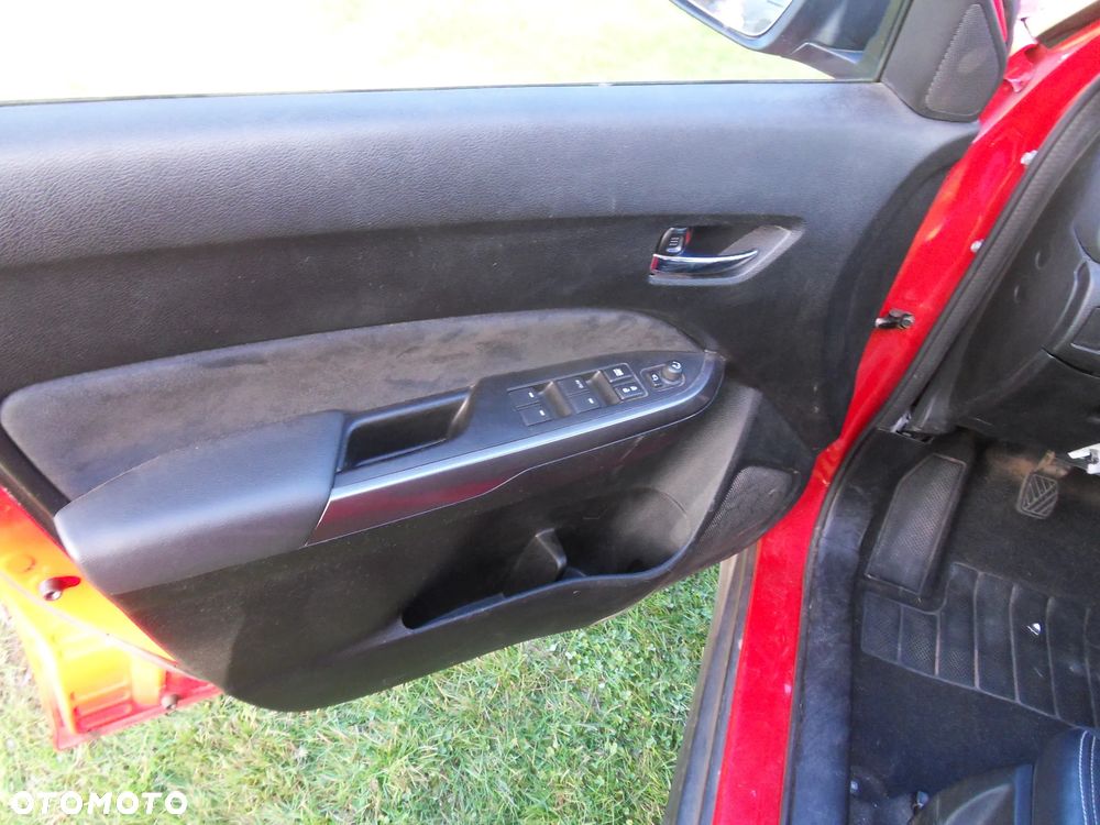 Suzuki Vitara 1.4 Boosterjet Hybrid Comfort+ "SHINKAI" - 17