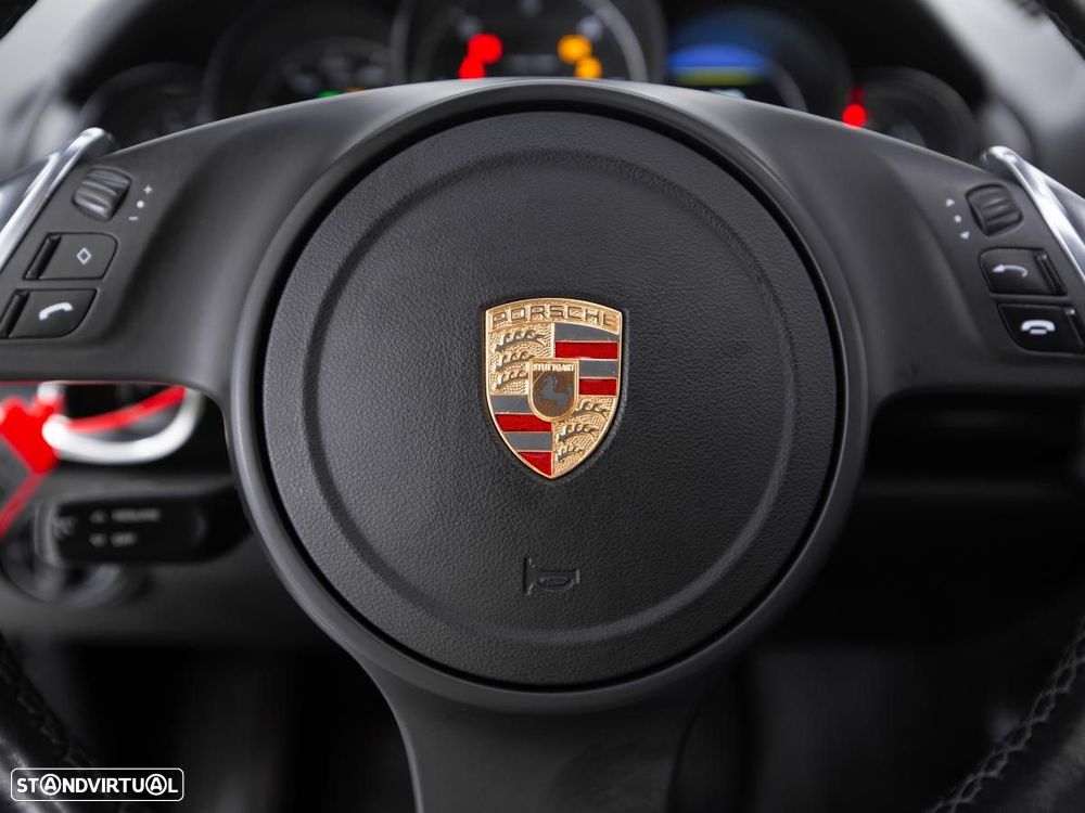 Porsche Cayenne - 21