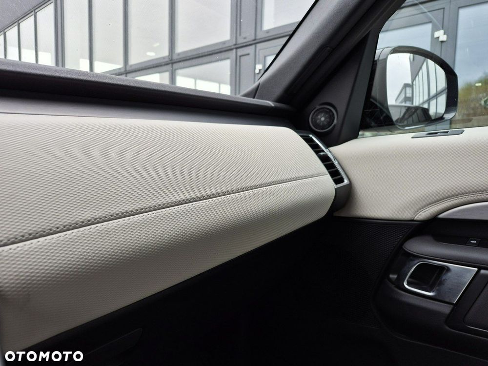Land Rover Discovery 3.0 D250 mHEV R-Dynamic S - 37
