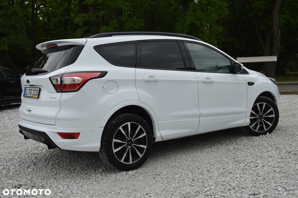 Ford Kuga 1.5 EcoBoost 2x4 ST-Line - 26