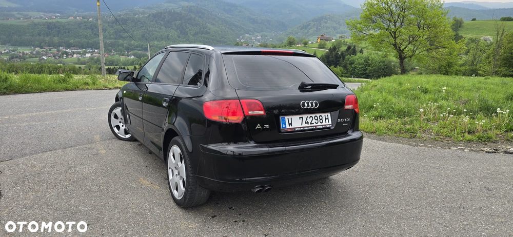Audi A3 Sportback 2.0 TDI DPF quattro Ambiente - 4