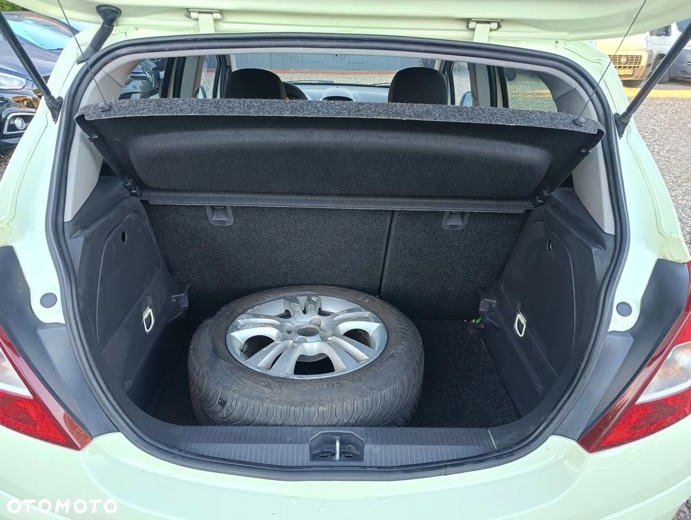 Opel Corsa 1.4 16V Edition - 10