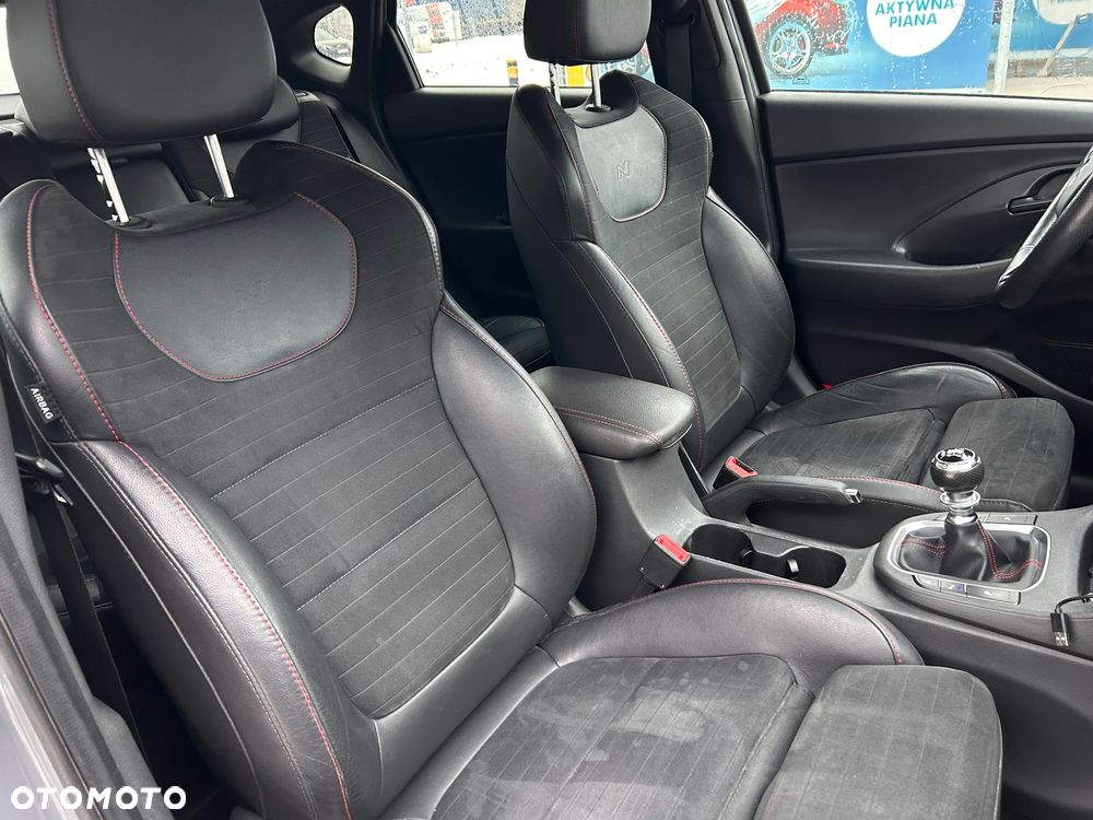 Hyundai i30 N - 21