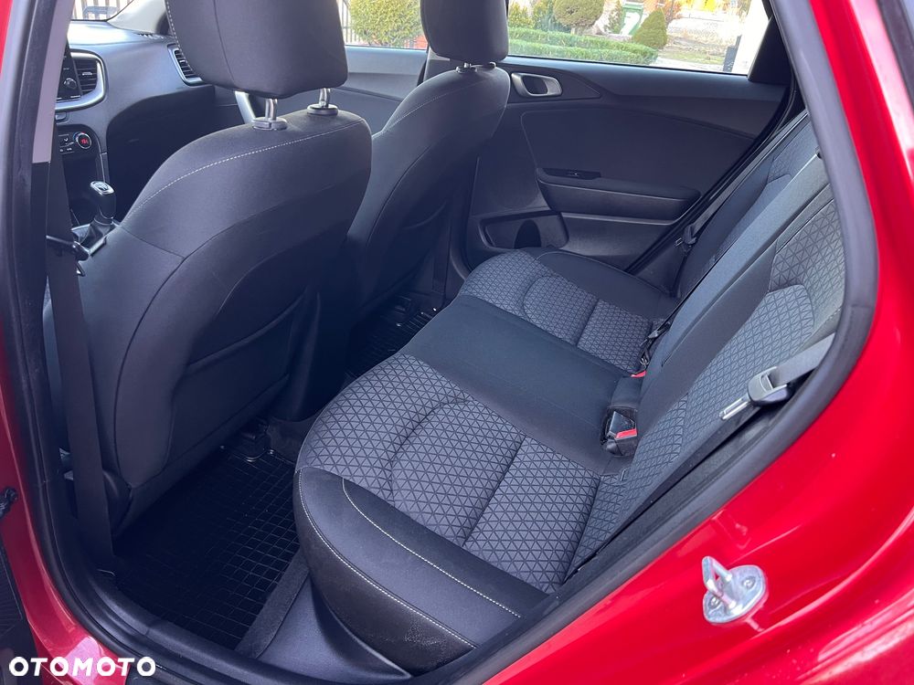 Kia Ceed 1.6 CRDi SCR M - 8