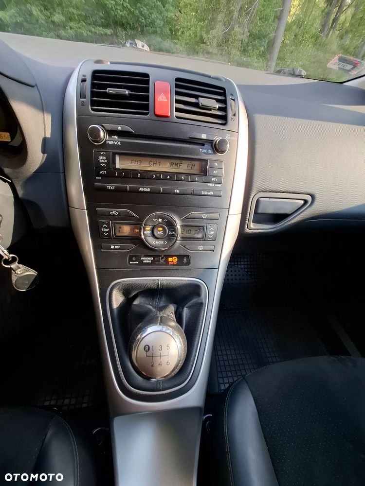 Toyota Auris 1.6 Dynamic - 16