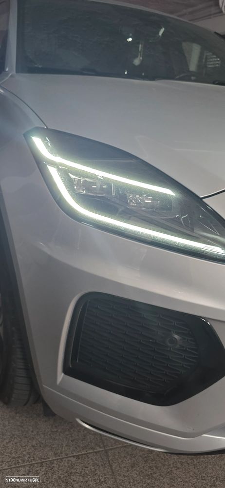 Jaguar E-Pace 1.5 P300e R-Dynamic SE AWD Aut. - 3