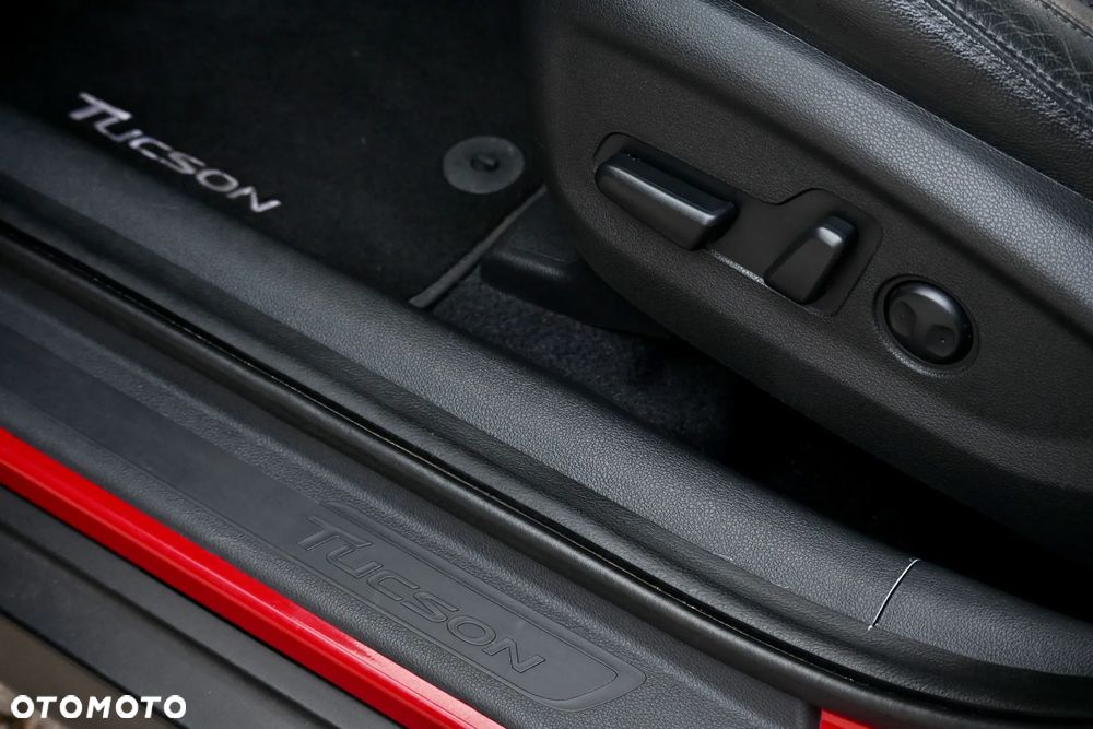 Hyundai Tucson 2.0 CRDI Premium 4WD - 32