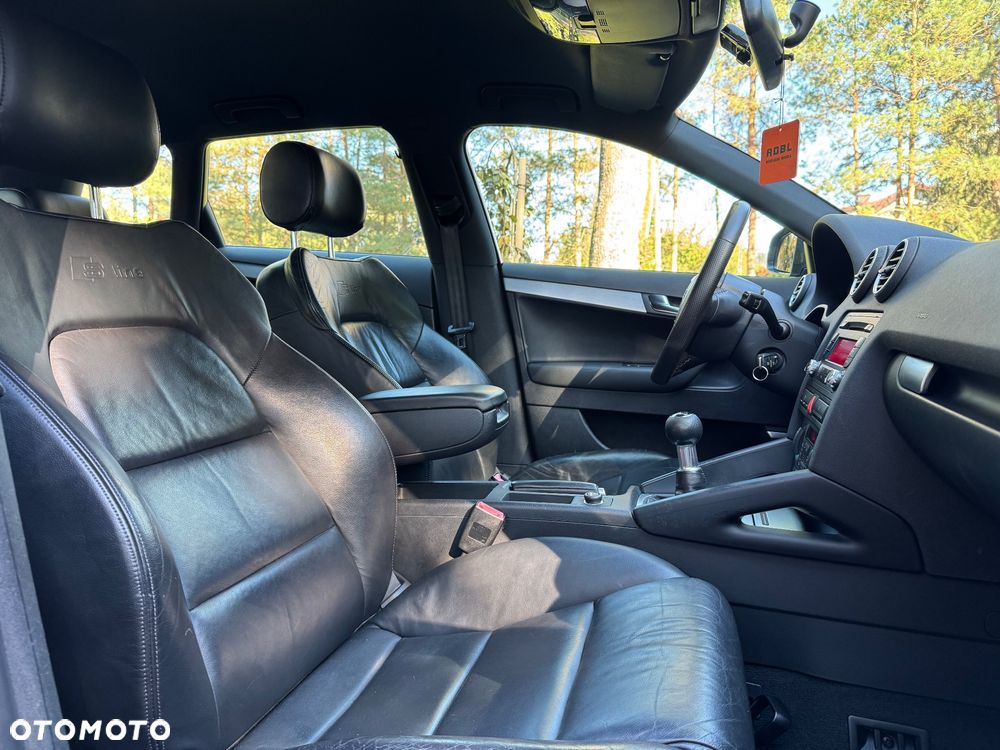 Audi A3 Sportback 1.9 TDI S line Sportpaket plus - 25