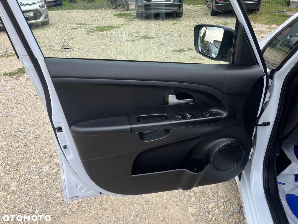 Kia Venga 1.6 CVVT Dream-Team Edition - 17