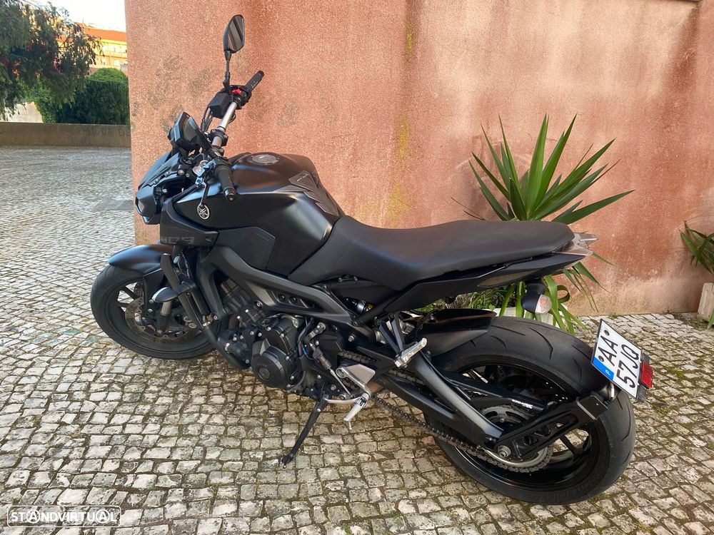 Yamaha MT-09 - 3