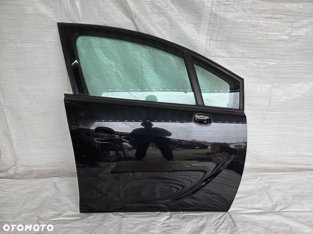 DRZWI PRAWE PRZÓD  OPEL MERIVA B II KOD LAKIERU Z20R - 1