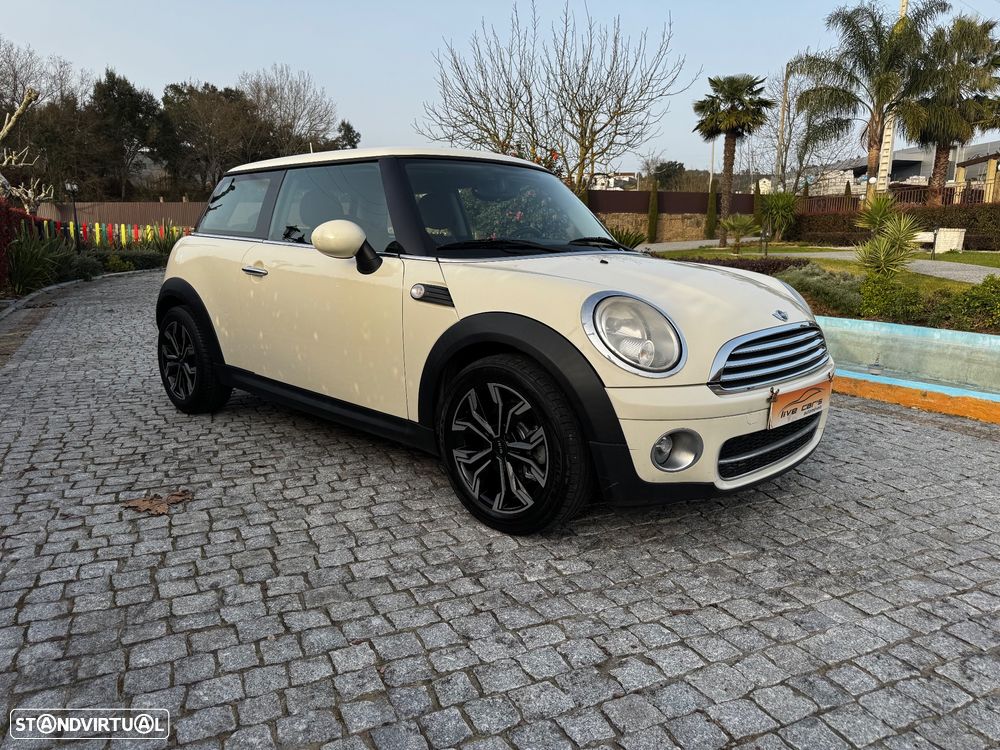 MINI 3 Portas Cooper D - 17