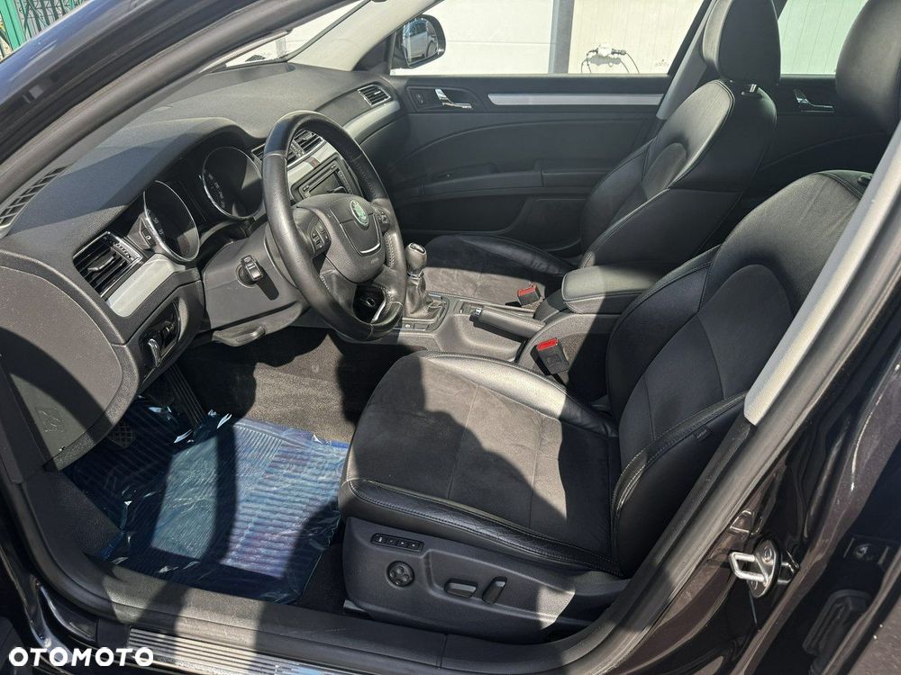 Skoda Superb 1.6 TDI GreenLine - 9