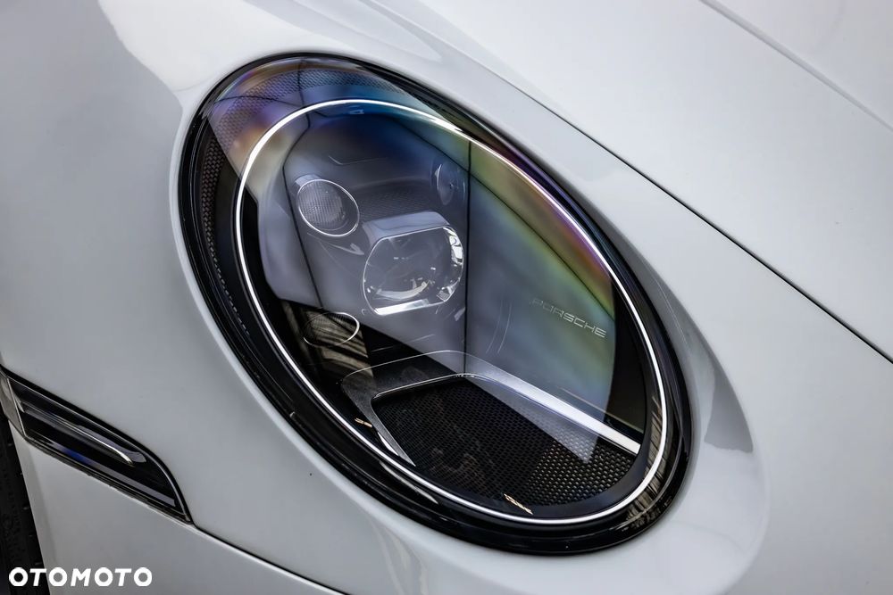 Porsche 911 Carrera 4 PDK - 6