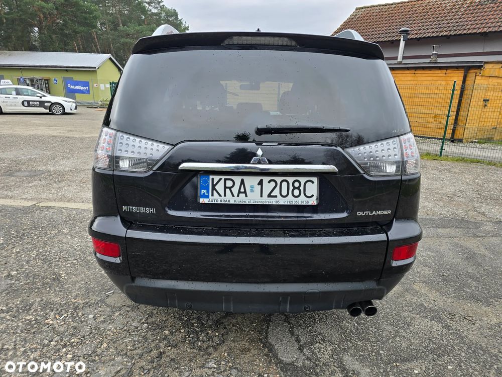 Mitsubishi Outlander 2.0 DID Intense + - 16