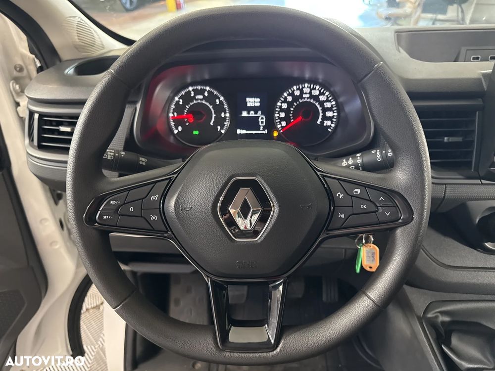 Renault Trafic - 17