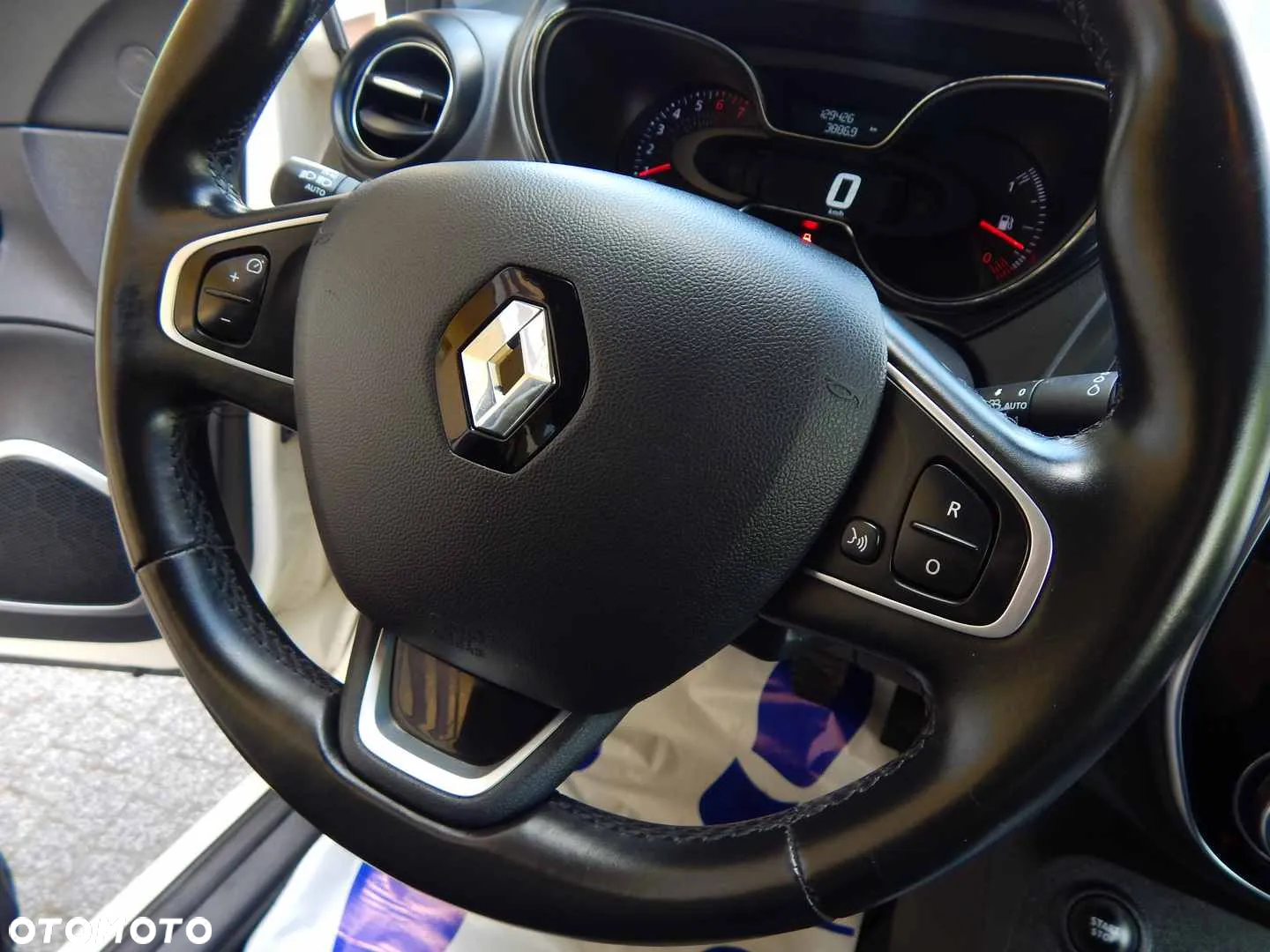 Renault Captur 1.2 Energy TCe Intens - 18