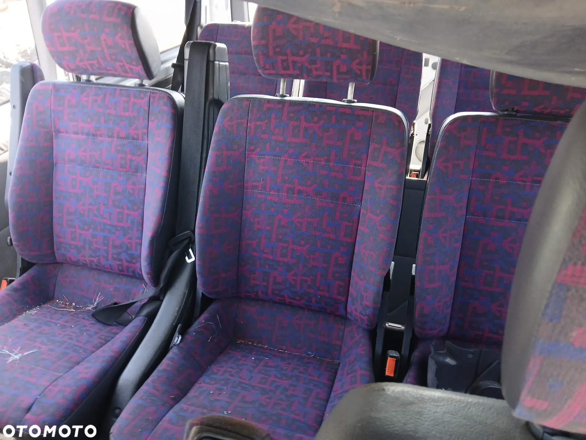 mercedes vito W638 fotel fotele 2 oraz 3 rząd kanapa deska kokpit podsufitka boczek boczki klamka - 6