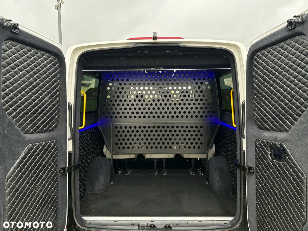 Volkswagen Crafter - 19