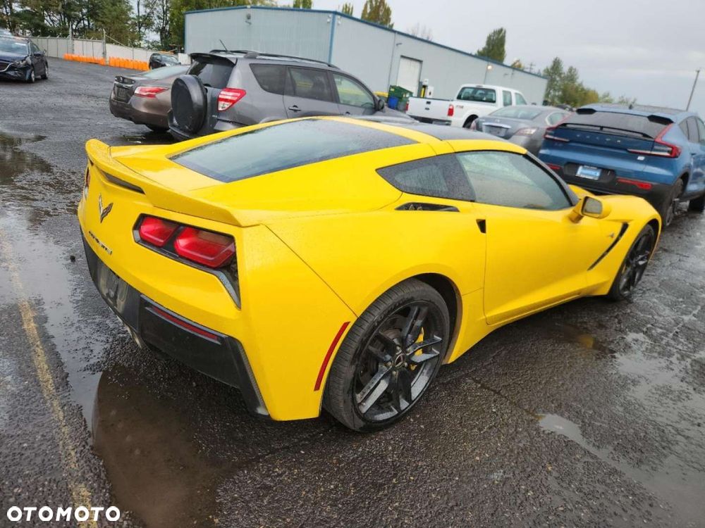 Chevrolet Corvette - 5