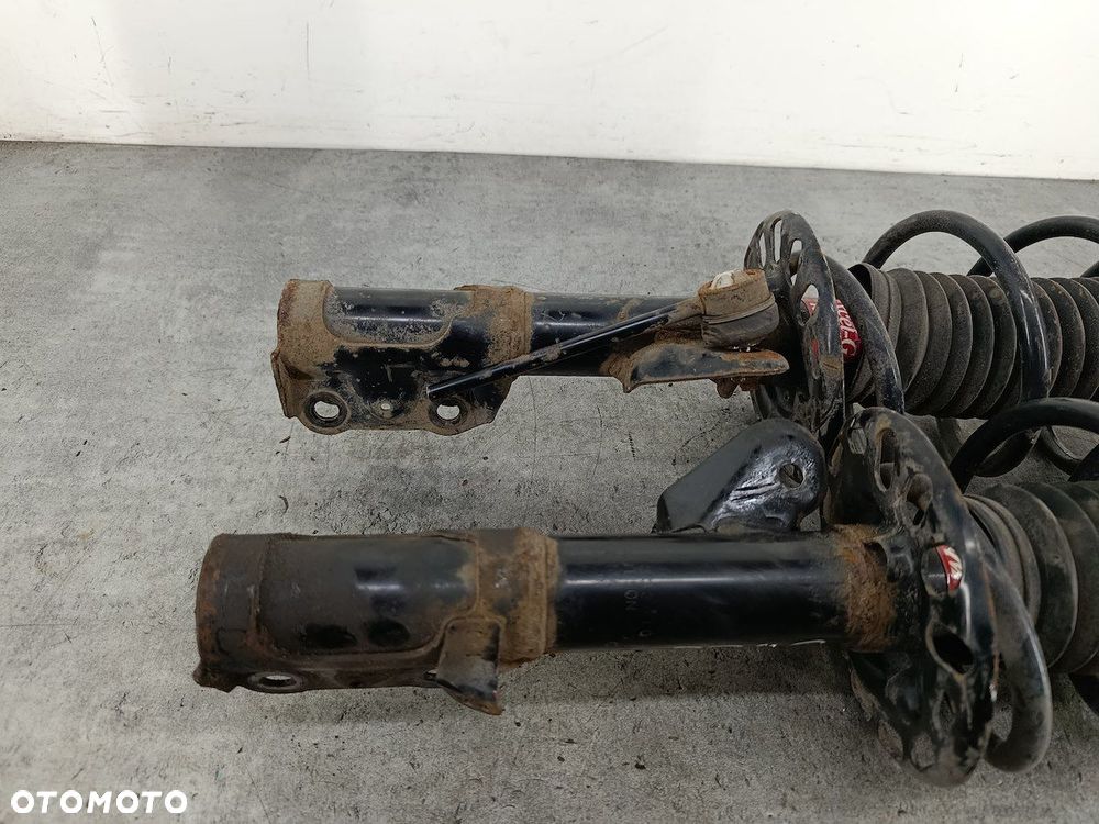AMORTYZATORY PRZÓD KOMPLET HONDA JAZZ II 333410  333411 KYB 1.3 I-DSI - 7