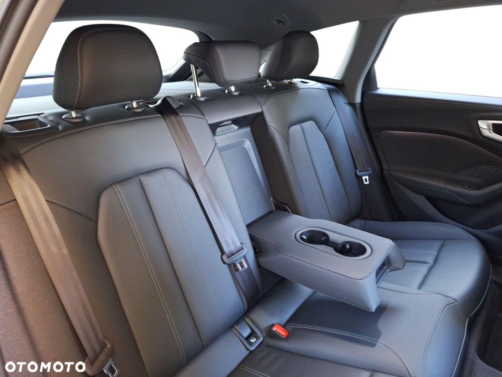 Audi A5 Avant TDI mHEV S tronic - 13