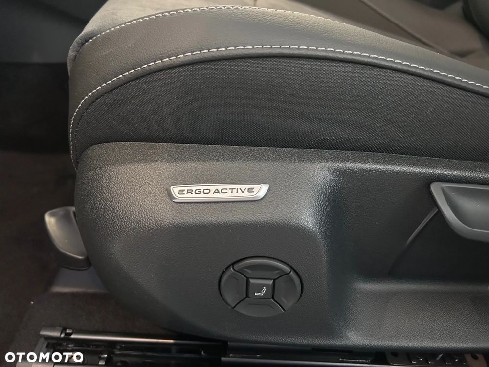 Volkswagen T-Roc 1.5 eTSI Style DSG - 6
