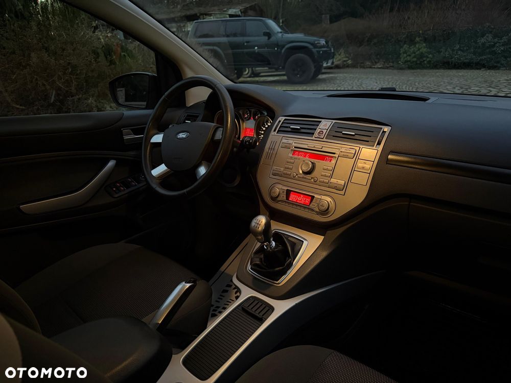 Ford Kuga 2.0 TDCi 4x4 Trend - 11