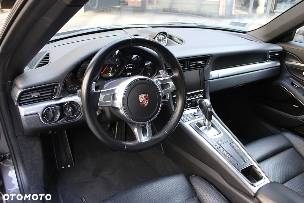 Porsche 911 Carrera PDK - 18