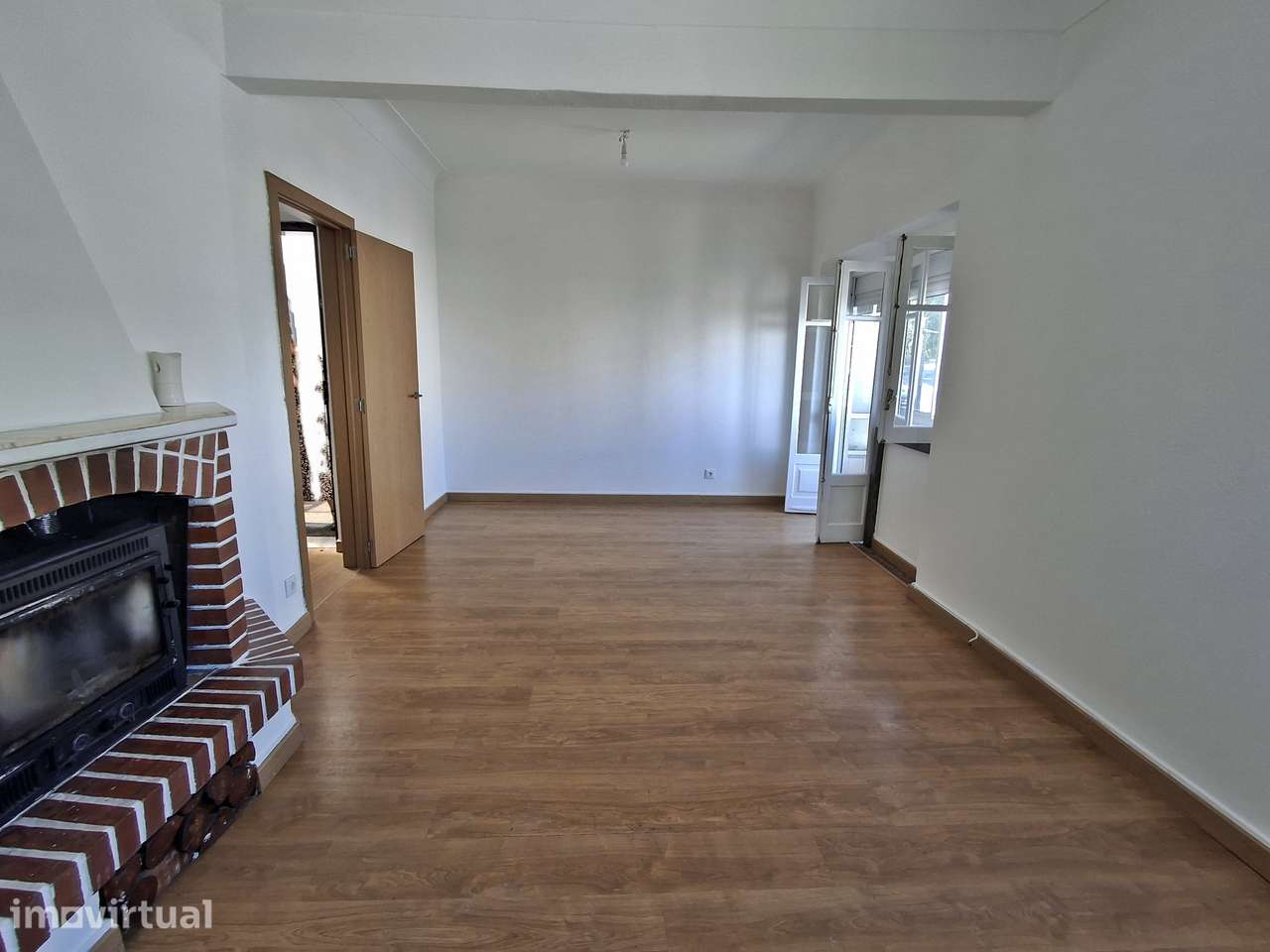 Apartamento T4 muito soalheiro, em zona central. - Grande imagem: 3/25