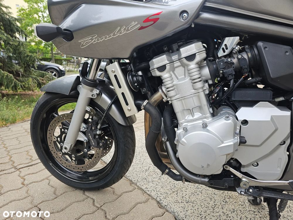 Suzuki Bandit - 2