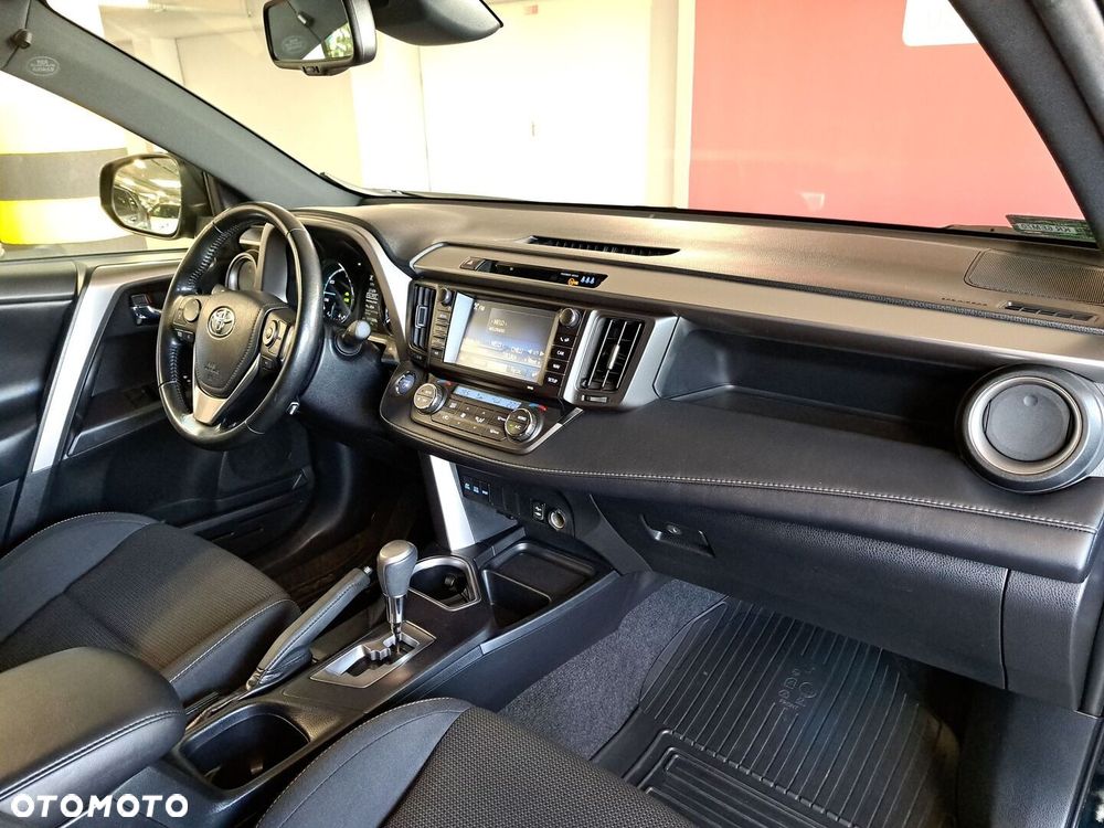 Toyota RAV4 Hybrid Premium 4x4 - 17