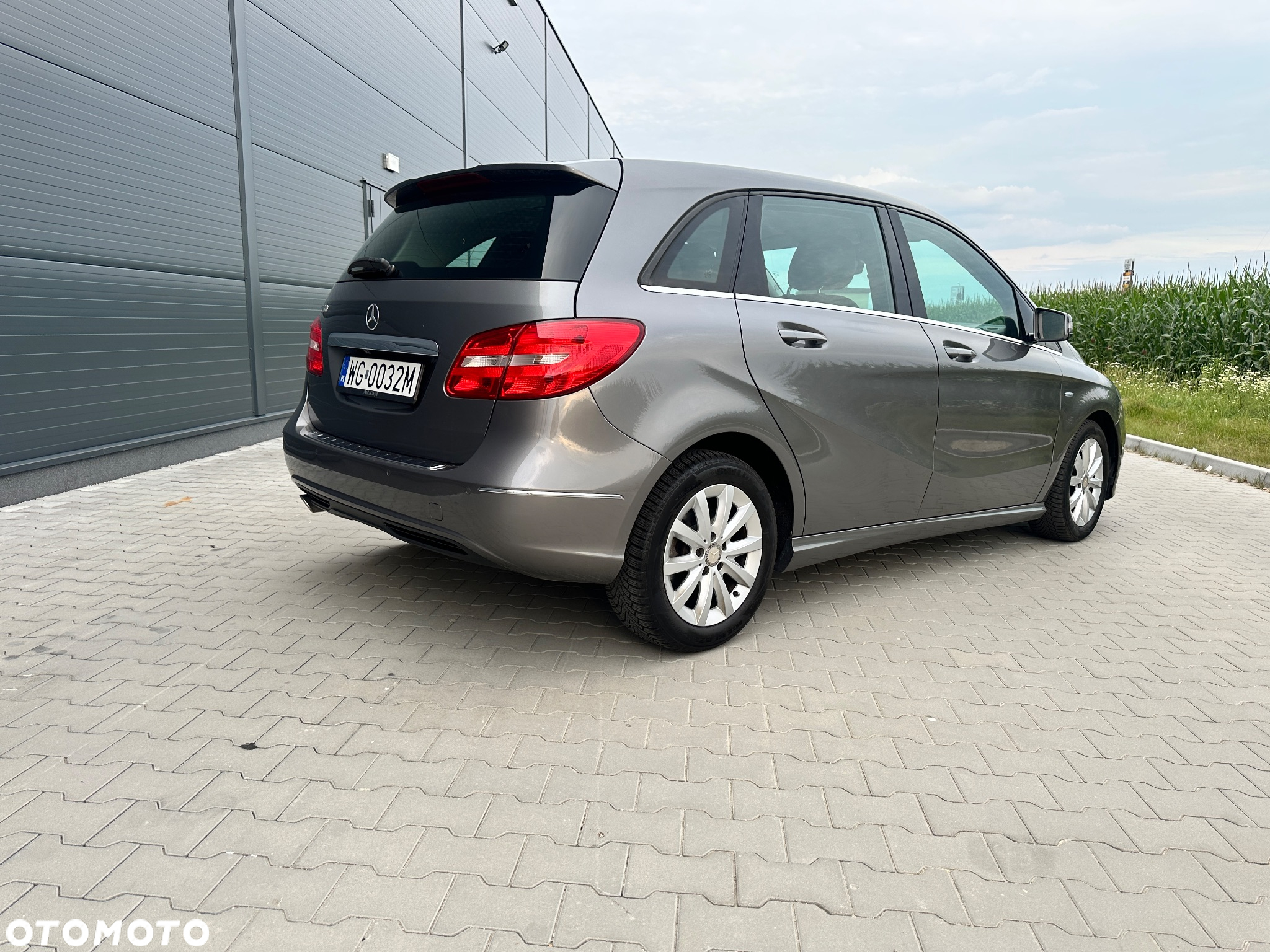 Mercedes-Benz Klasa B 180 (BlueEFFICIENCY) 7G-DCT - 7