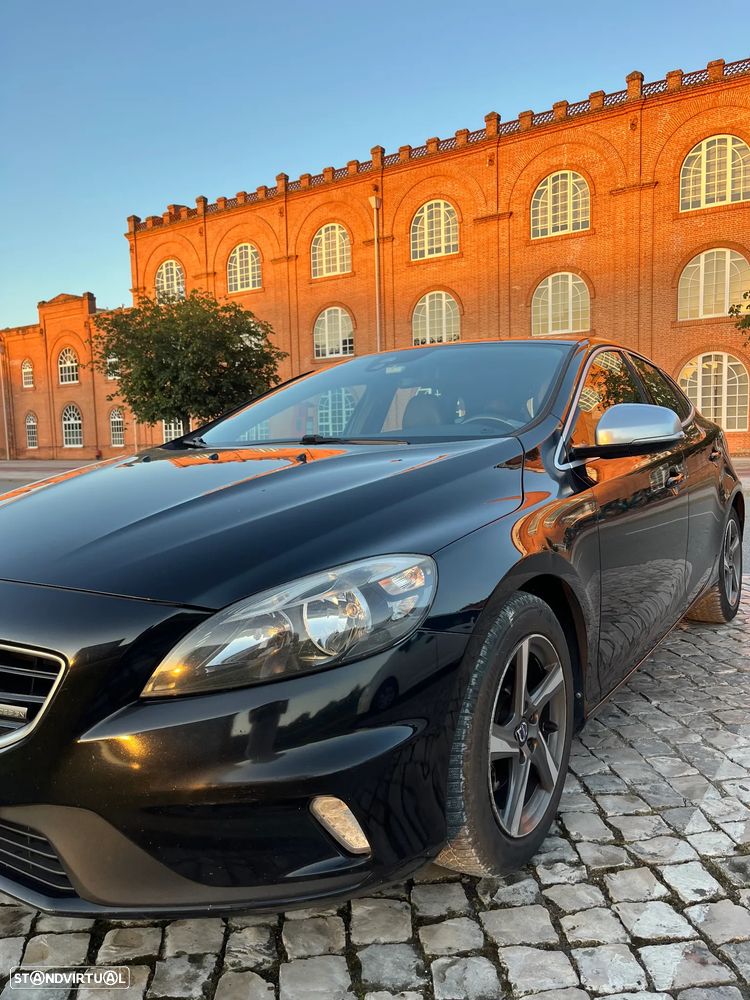 Volvo V40 D2 R Design - 2